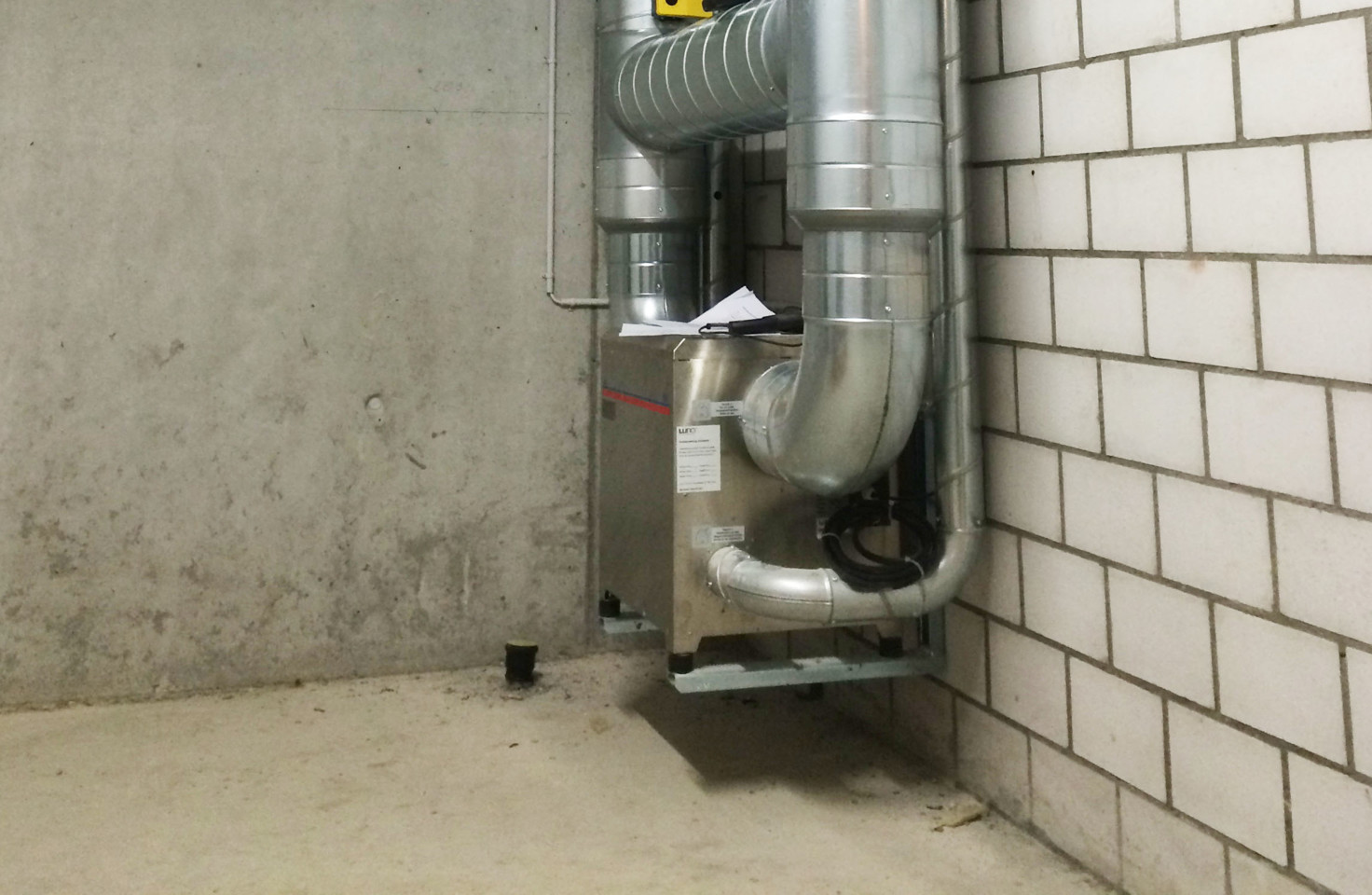 Adsorber mit Airbox 2-2448x1492.jpg
