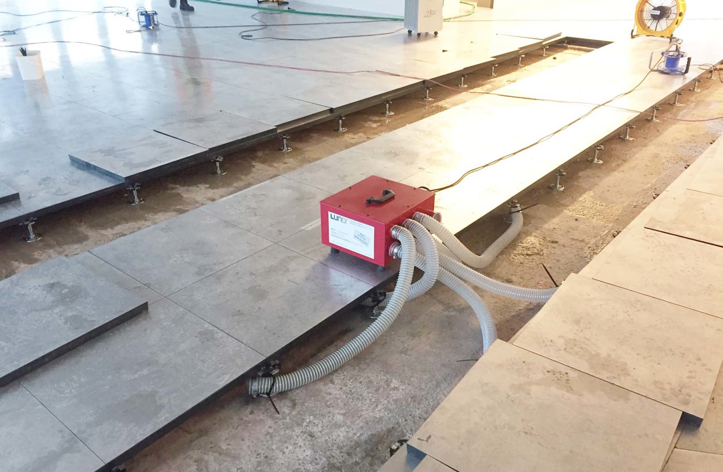 Ventilator Verteilung Hohlbodentrocknung 2.jpg